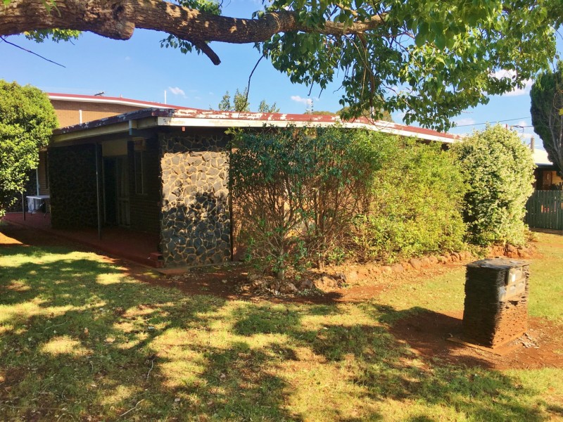 Unit 1/4 Tuite Street, Kingaroy QLD 4610