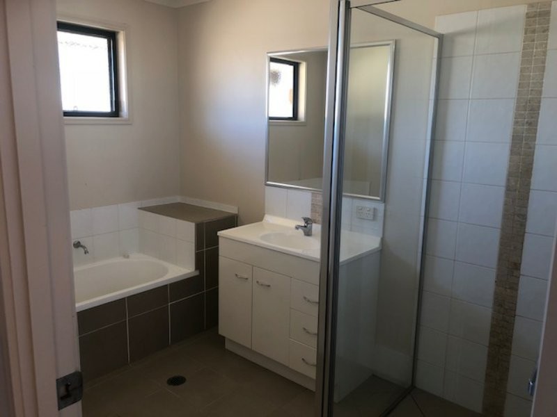 32-34 King Street, Memerambi QLD 4610