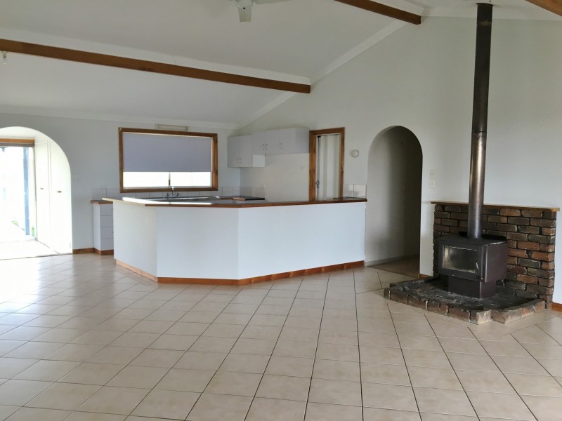 42 Hicken Way, Nanango QLD 4615