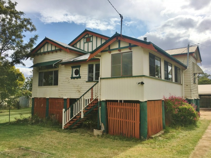 35 Belle Street, Kingaroy QLD 4610