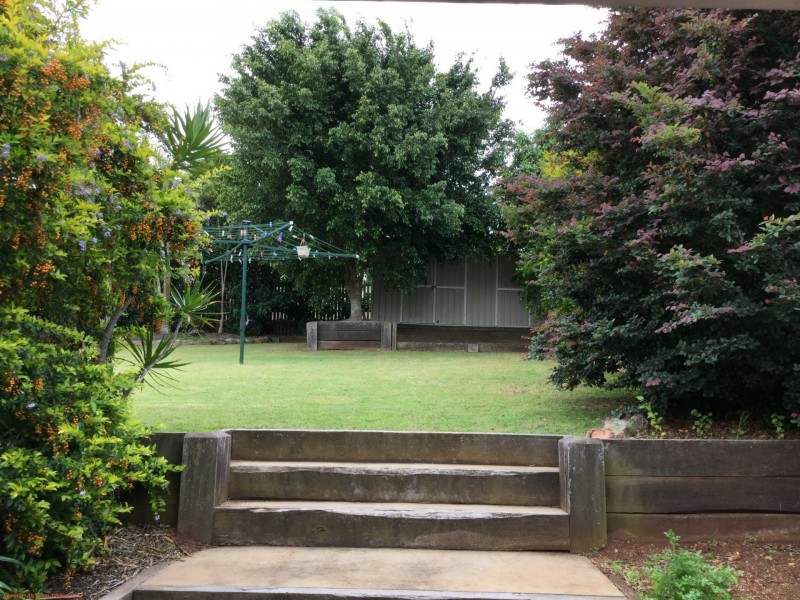 20 Adermann Dve, Kingaroy QLD 4610