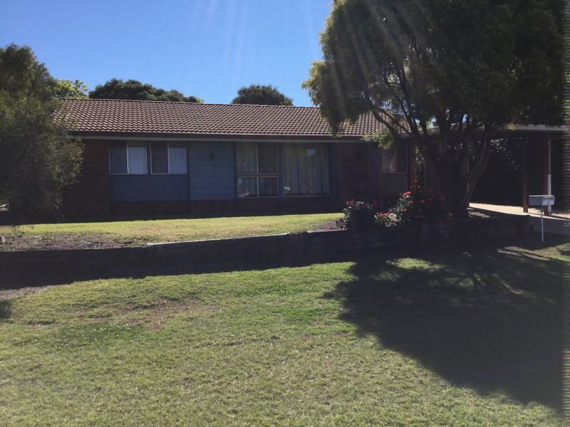 7 Windsor Circle, Kingaroy QLD 4610