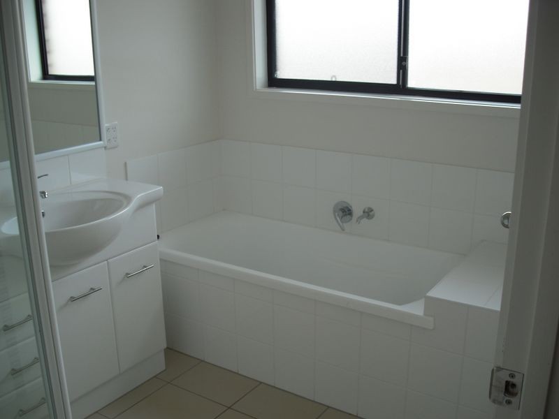 12 Lara Crt, Kingaroy QLD 4610