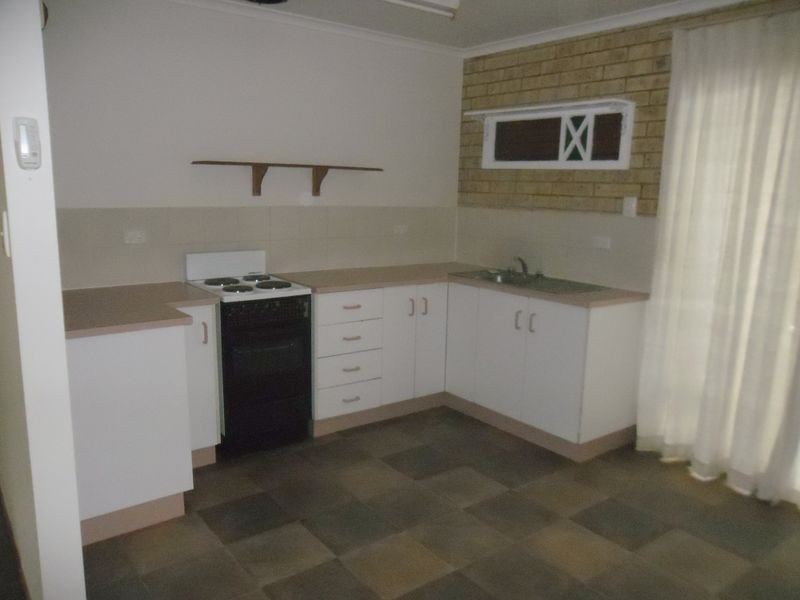 Unit 8/88 Walter Road, Kingaroy QLD 4610