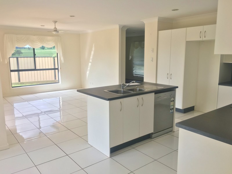 4 Lara Court, Kingaroy QLD 4610