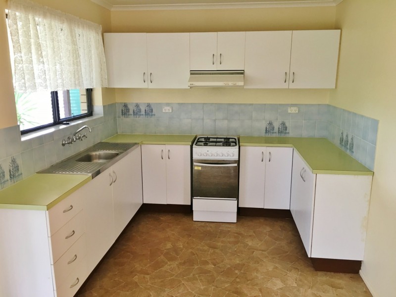 12 Windsor Circle, Kingaroy QLD 4610