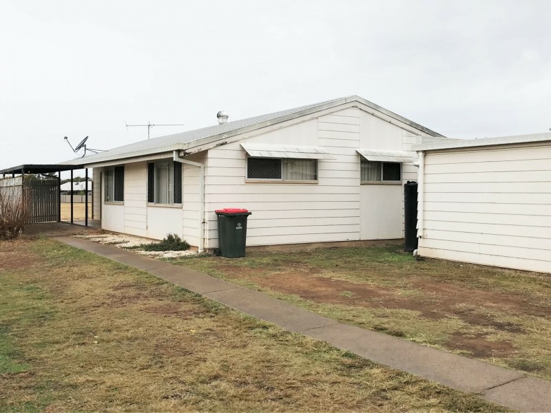 20 Windsor Circle, Kingaroy QLD 4610