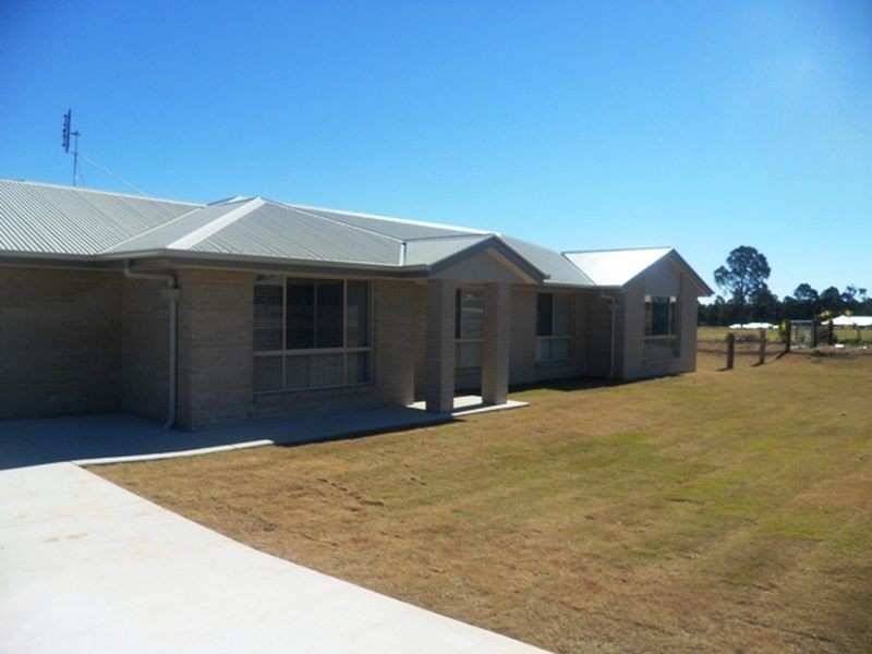 30-32 Premier Drive, Kingaroy QLD 4610