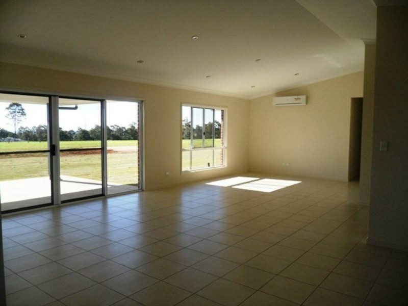 98-100 Rosella Parade, Kingaroy QLD 4610
