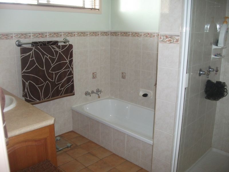 98-100 Moore Street, Kingaroy QLD 4610