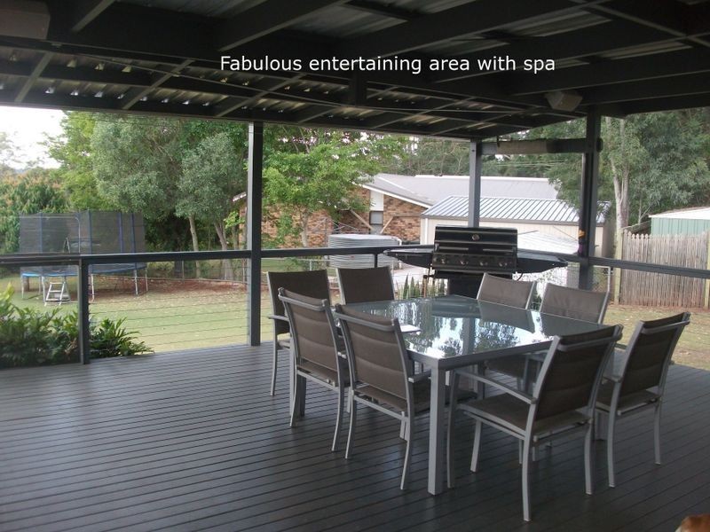 98-100 Moore Street, Kingaroy QLD 4610