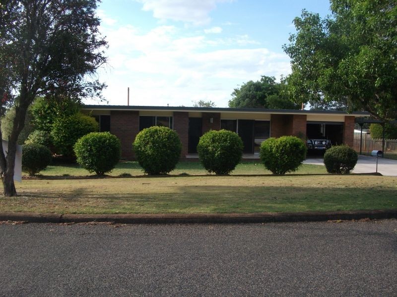 98-100 Moore Street, Kingaroy QLD 4610