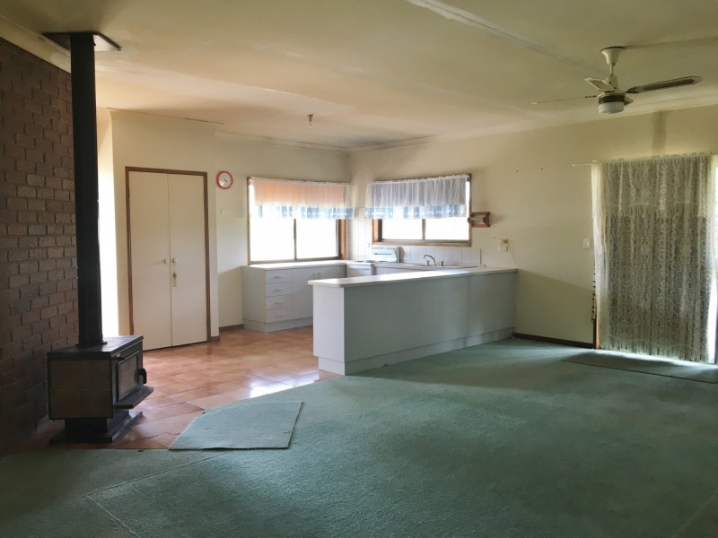 46 Hilltop Drive, Ellesmere QLD 4610