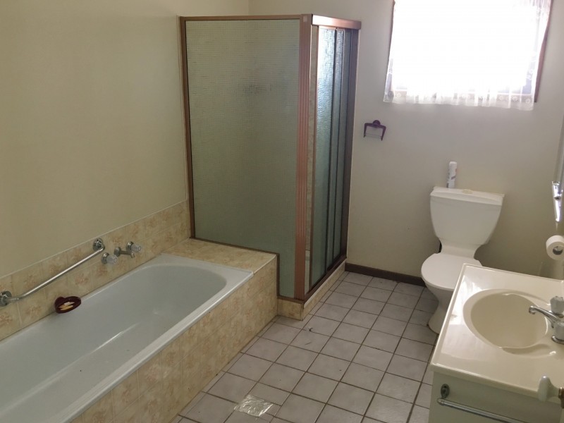 46 Hilltop Drive, Ellesmere QLD 4610