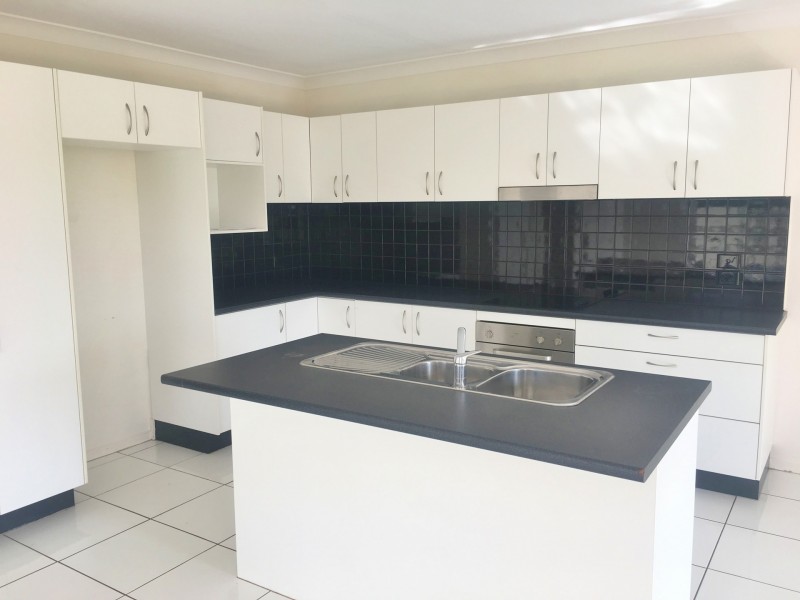 4 Lara Court, Kingaroy QLD 4610