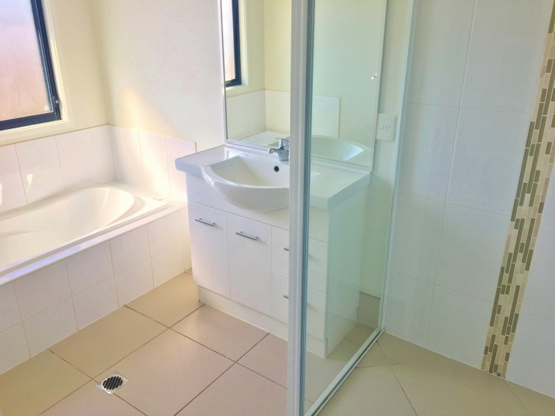 69 Buckingham St, Kingaroy QLD 4610