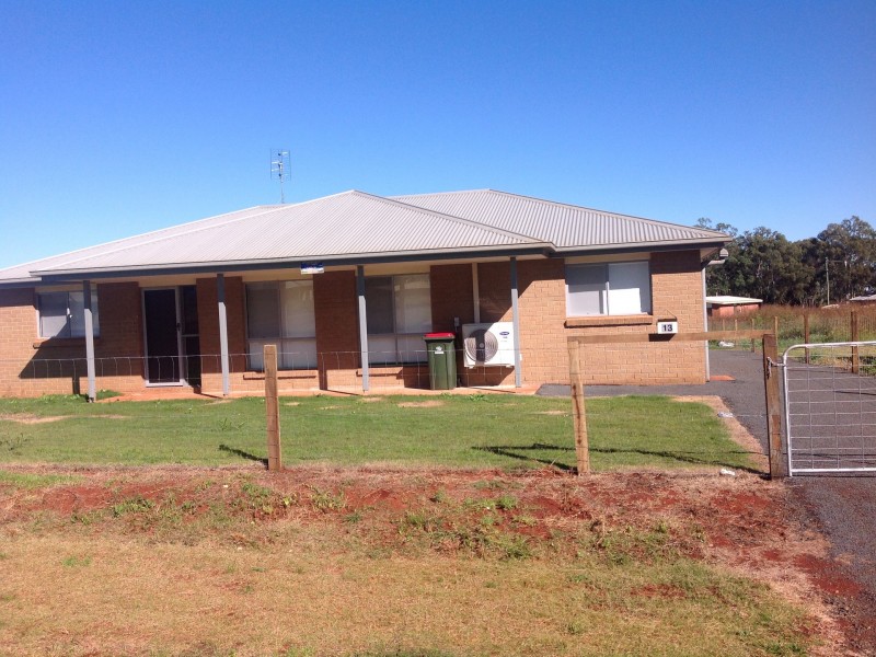 13 Earl Street, Memerambi QLD 4610