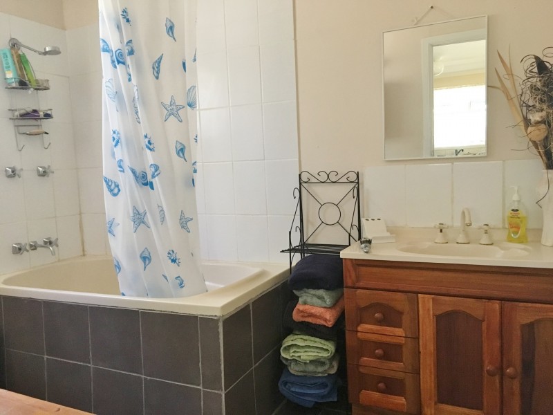 57 McNicholl Road, Wattle Camp QLD 4615