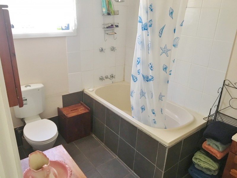 57 McNicholl Road, Wattle Camp QLD 4615