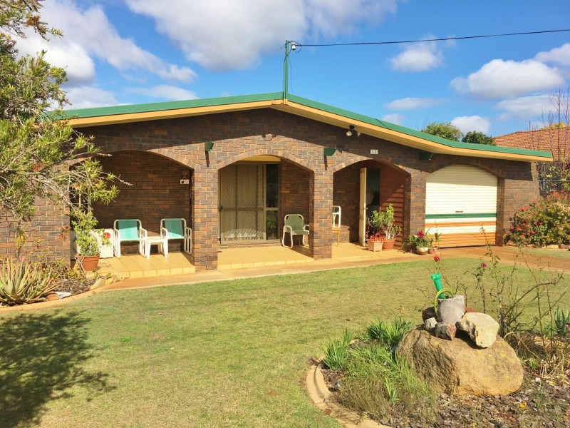 11 Buckingham Street, Kingaroy QLD 4610