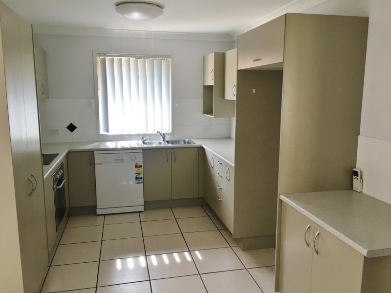 Unit 4/32-34 James Street, Kingaroy QLD 4610