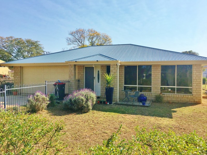 8 West Street, Kingaroy QLD 4610