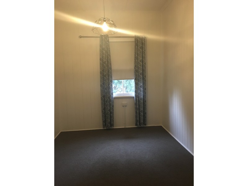 7 Jean Street, Kingaroy QLD 4610