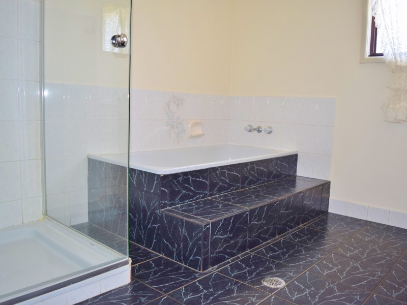 49 Bowerbird Lane, Bunya Mountains QLD 4405