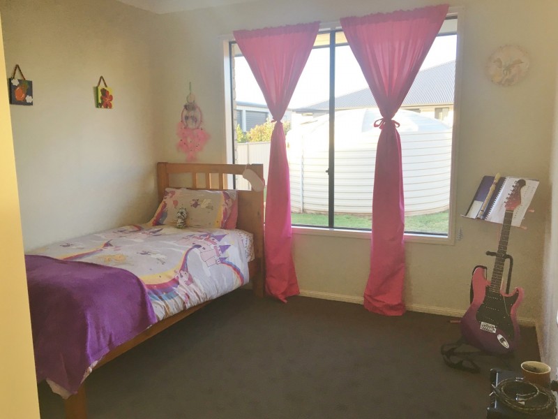 17 Bridgeman Parade, Kingaroy QLD 4610
