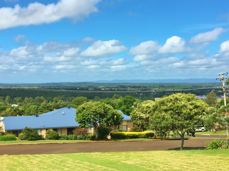 36 Adermann Drive, Kingaroy QLD 4610