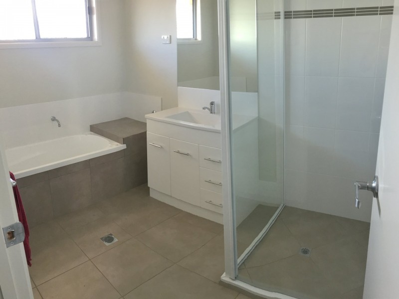 11 Lord Street, Memerambi QLD 4610