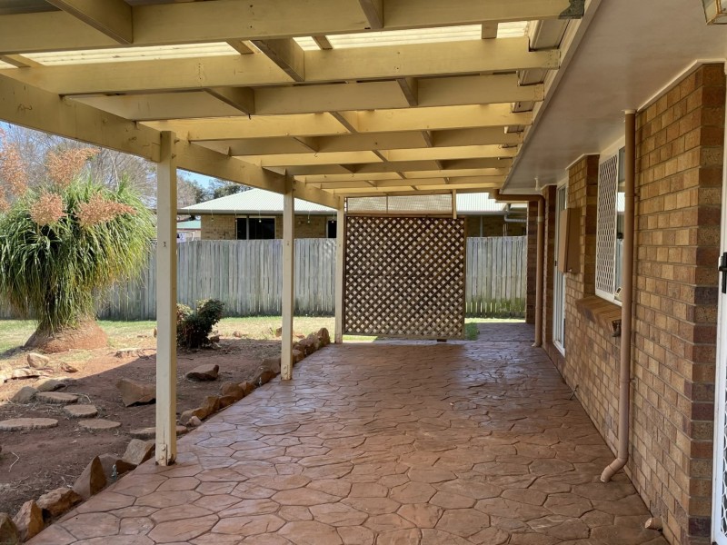54 Windsor Circle, Kingaroy QLD 4610