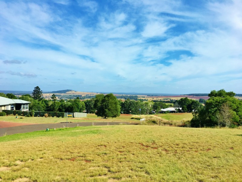 27 Bernard Crescent, Kingaroy QLD 4610
