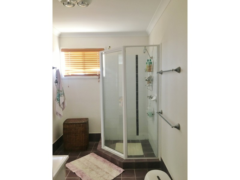 8-10 Hardiker Street, Moffatdale QLD 4605