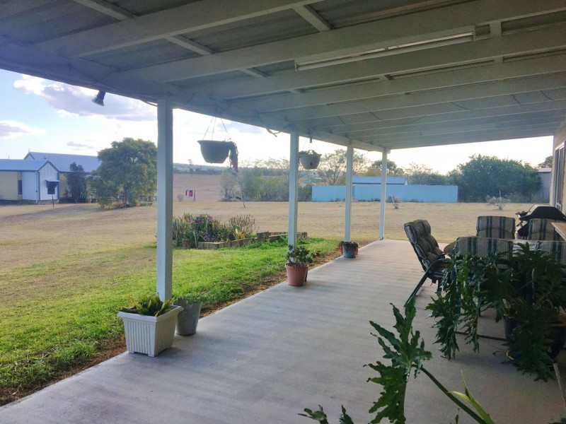 8-10 Hardiker Street, Moffatdale QLD 4605