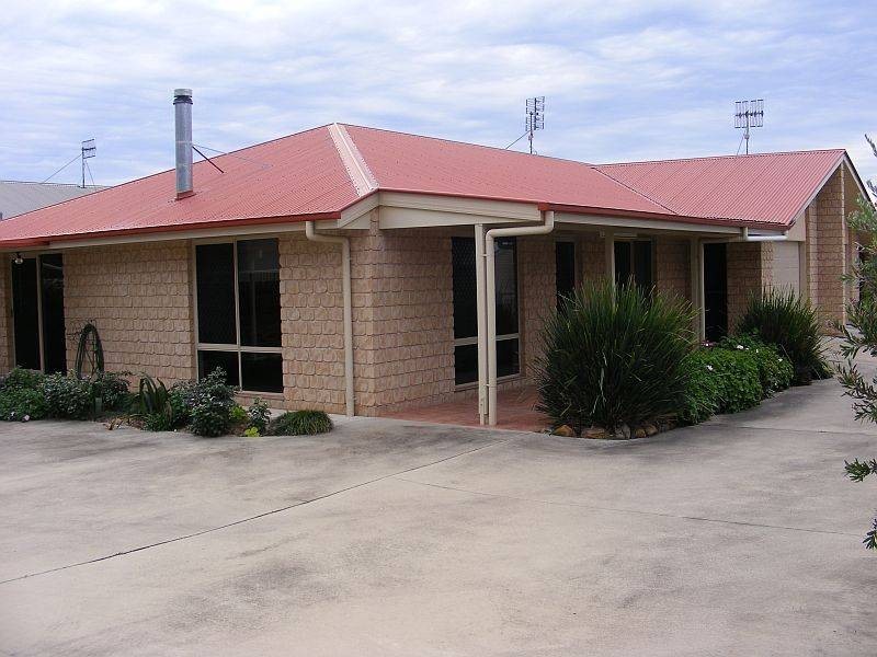 2/37 Grant Crescent, Wondai QLD 4606