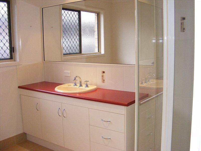 2/37 Grant Crescent, Wondai QLD 4606