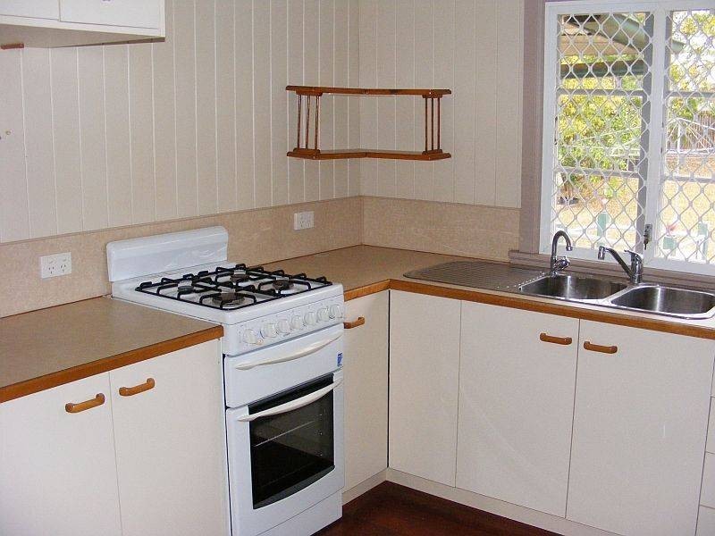 10 Baynes Street, Wondai QLD 4606