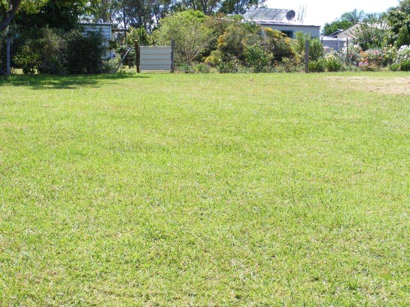 33 Magnussens Drive, Tingoora QLD 4608