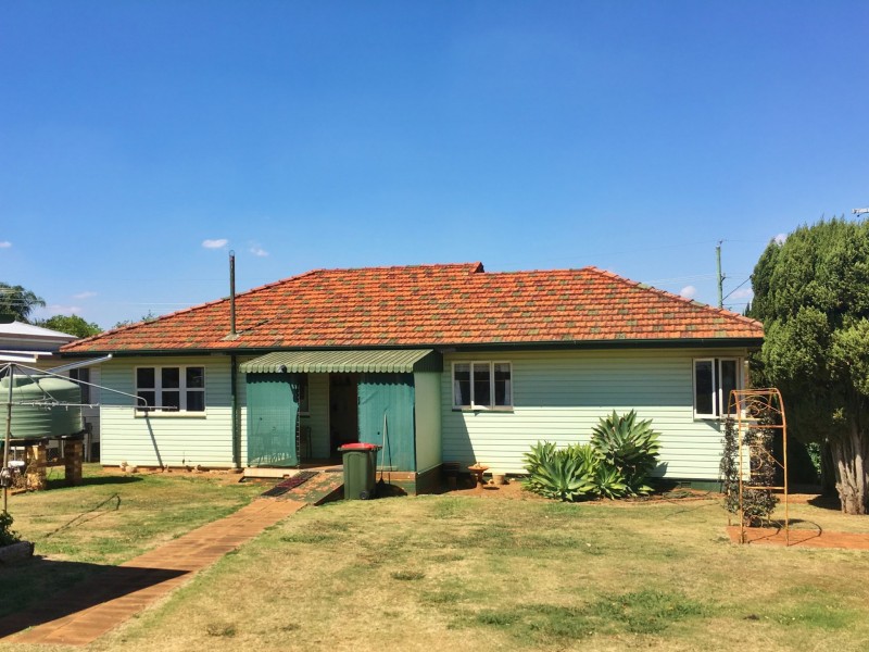 162 Doonkuna Street, Kingaroy QLD 4610