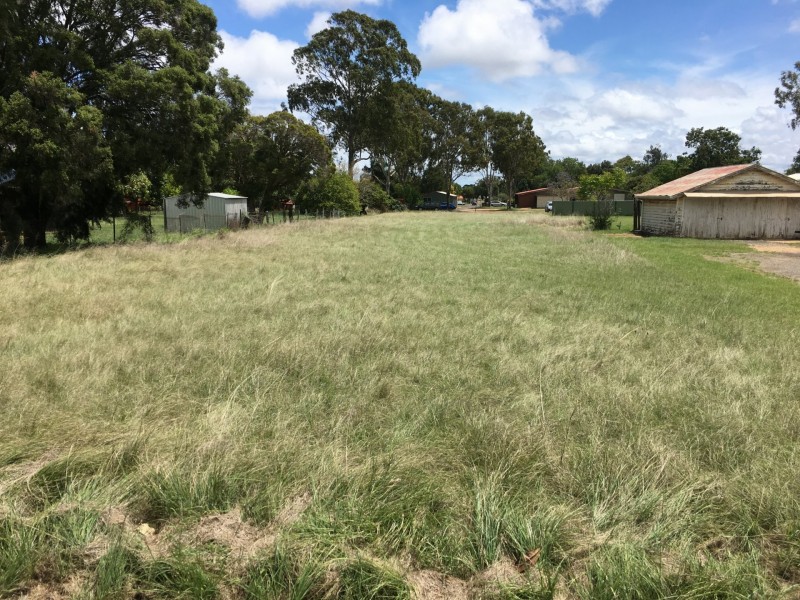 27 Hodge Street, Kingaroy QLD 4610