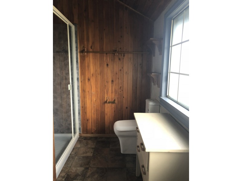 9 Meek Street, Tingoora QLD 4608