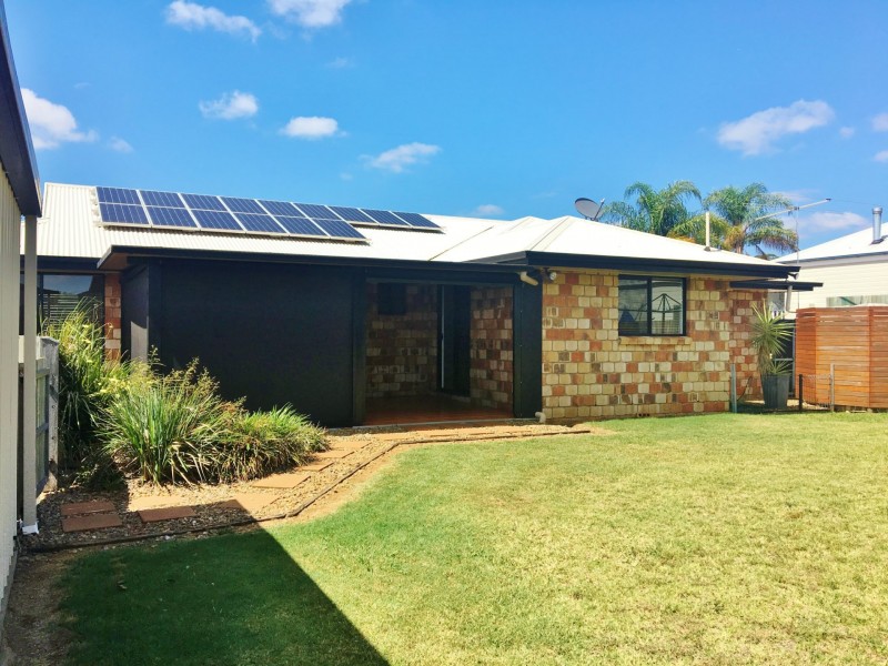 18 Olive Grove, Kingaroy QLD 4610