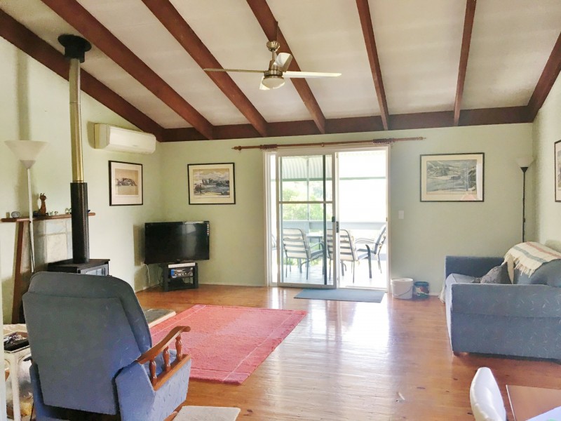 74 Hicken Way, Nanango QLD 4615