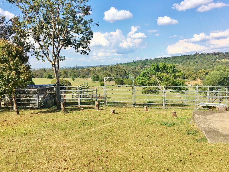 74 Hicken Way, Nanango QLD 4615