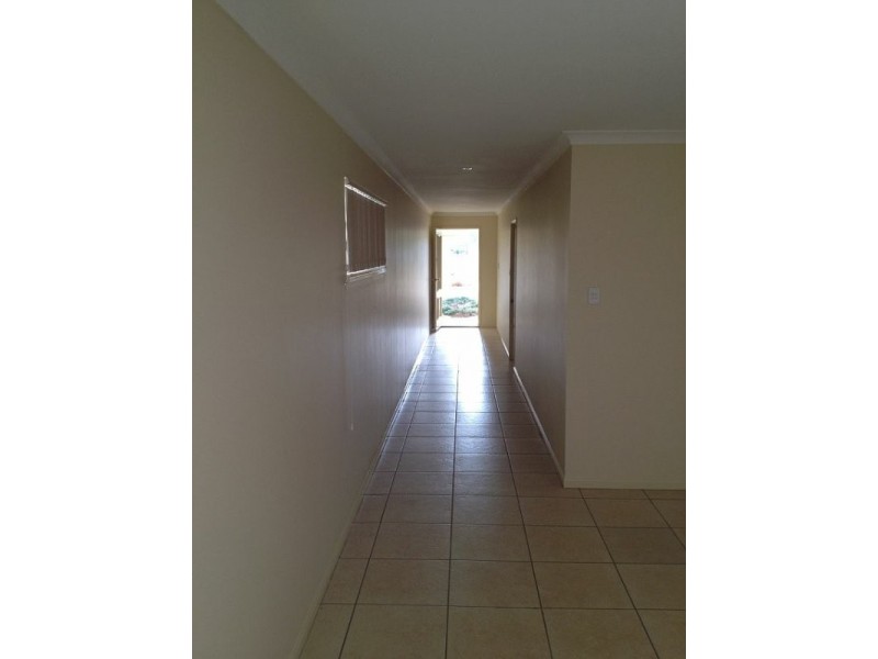 2/22 McIlhatton Street, Wondai QLD 4606