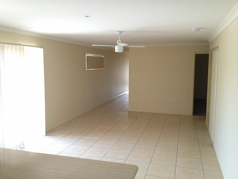 2/22 McIlhatton Street, Wondai QLD 4606