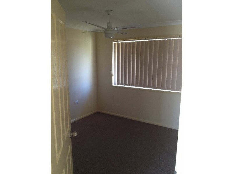 2/22 McIlhatton Street, Wondai QLD 4606