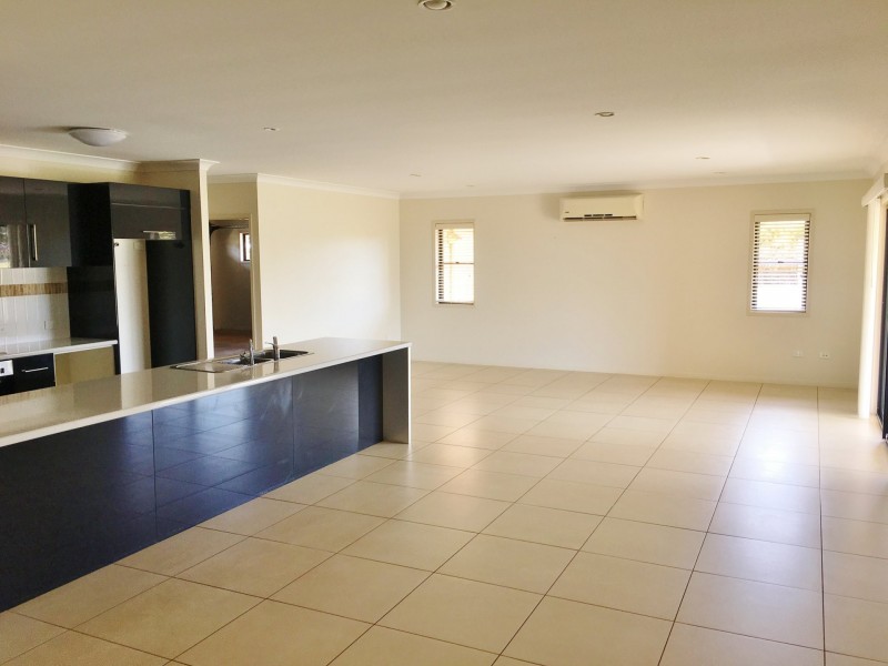 6-8 Peregrine Drive, Kingaroy QLD 4610