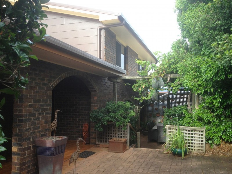 13-15 Adermann Drive, Kingaroy QLD 4610